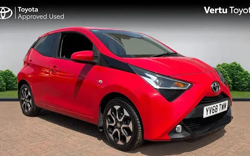 Usado Toyota Aygo X-plore 72 HP (52 kW) 2019 Citadino