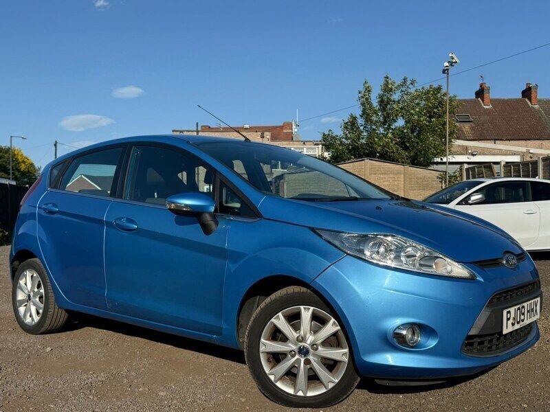 Blue Used 2009 Ford Fiesta Zetec Hatchback | £2,995 (Good price) - Image 1/4
