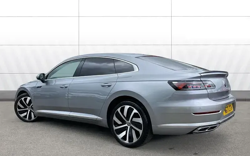 Begagnad VW Arteon R-line 190 HK (139 kW) 2024 Kombi