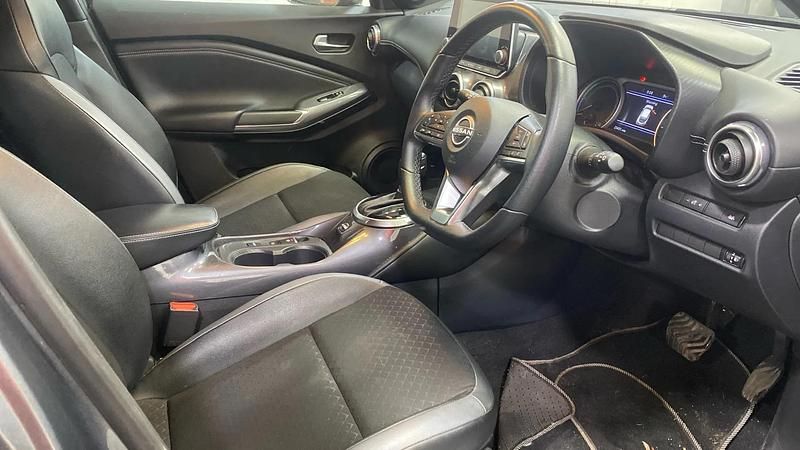 Used Nissan Juke N-Connecta 143 HP (105 kW) 2023 Grey SUV