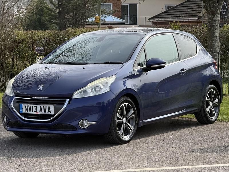 Used Peugeot 208 68 HP (50 kW) 2013 Blue Hatchback