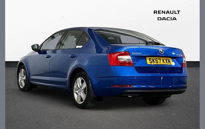 Begagnad Skoda Octavia SE 113 HK (83 kW) 2017 Blå Halvkombi