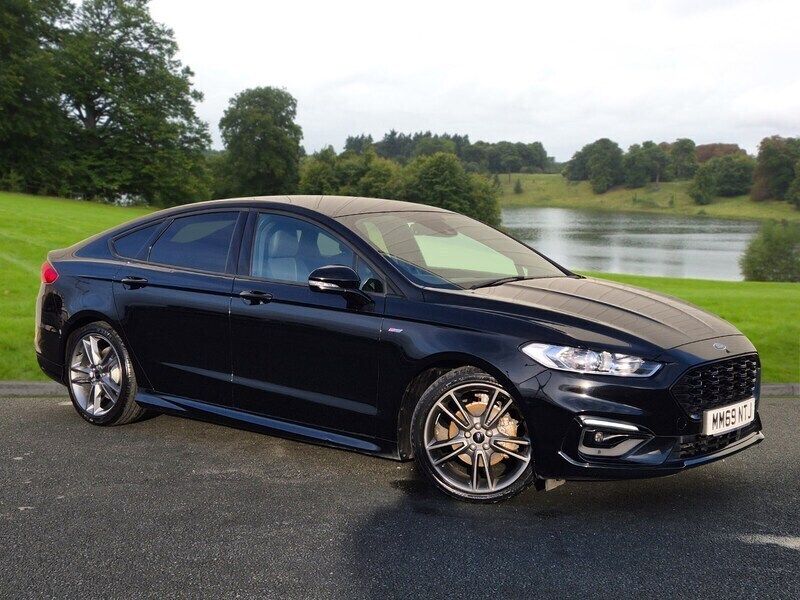 Black Used 2019 Ford Mondeo ST-Line Hatchback | £15,350 (A bit pricey) - Image 1/4