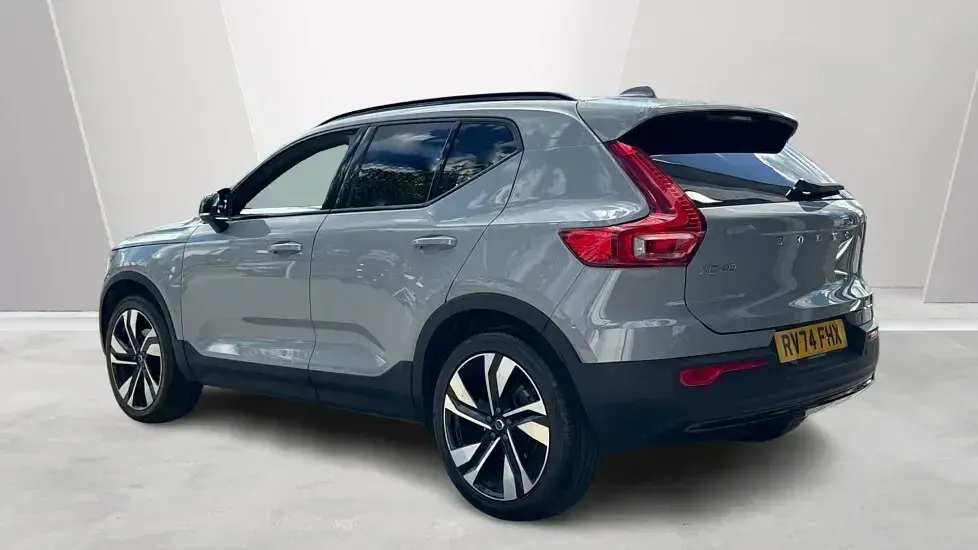 Used Volvo XC40 Plus 194 HP (142 kW) 2025 Grey SUV