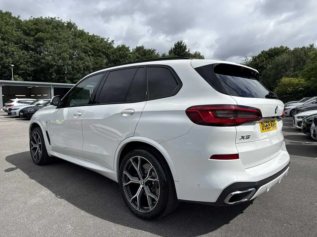 Used BMW X5 M Sport 261 HP (191 kW) 2019 White SUV