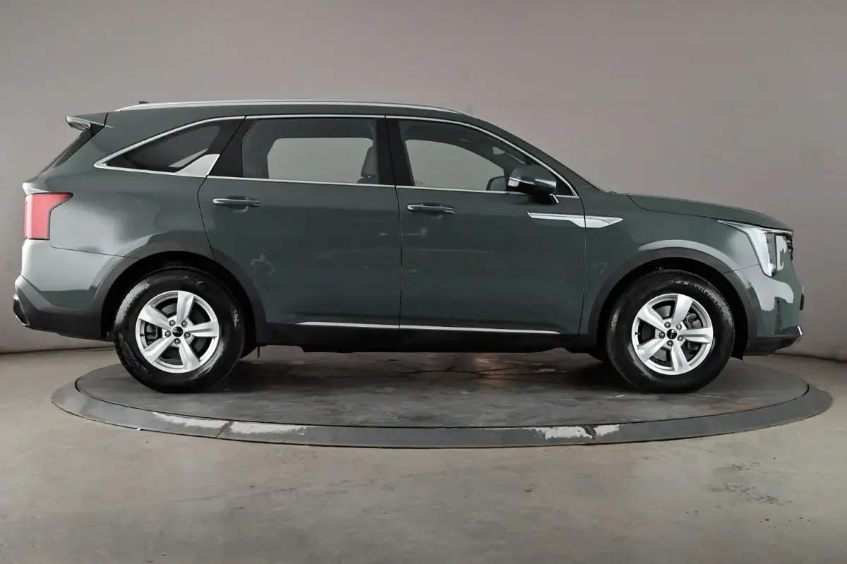 Used Kia Sorento 194 HP (142 kW) 2025 Green SUV