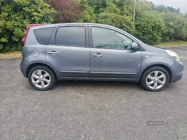 Used Nissan Note Tekna 110 HP (80 kW) 2011 Grey Hatchback