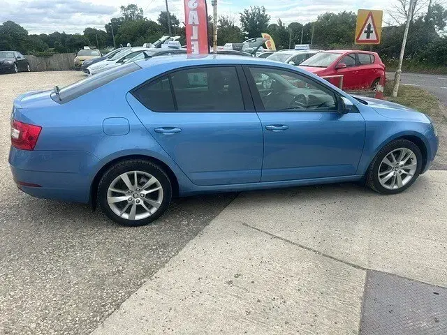 Used Skoda Octavia SE L 150 HP (110 kW) 2019 Blue Hatchback