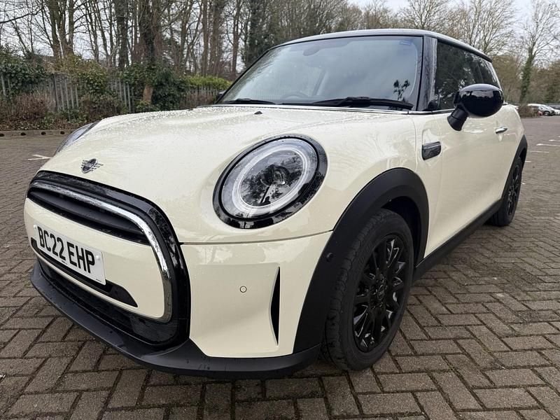 Used Mini Cooper Classic 2022 White Hatchback
