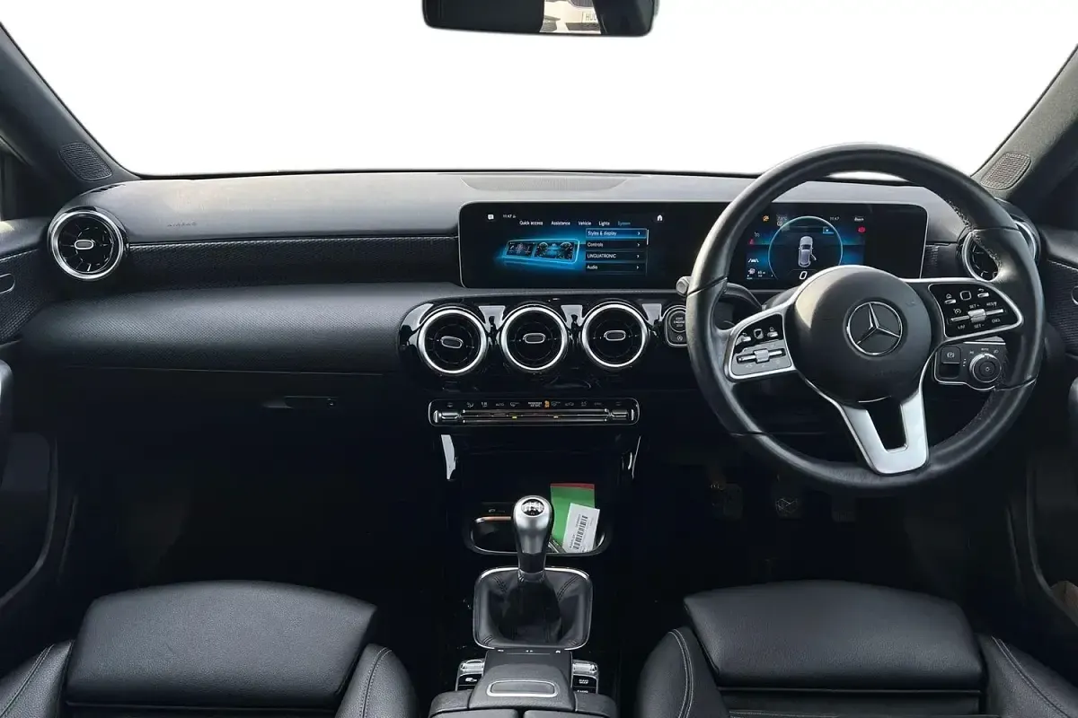 Usado Mercedes A180 Executive 136 HP (100 kW) 2018 Prateado Citadino