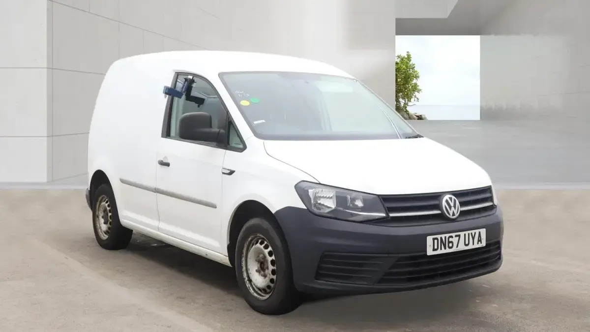 Usado VW Caddy Startline 102 HP (75 kW) 2017 Branco Monovolume