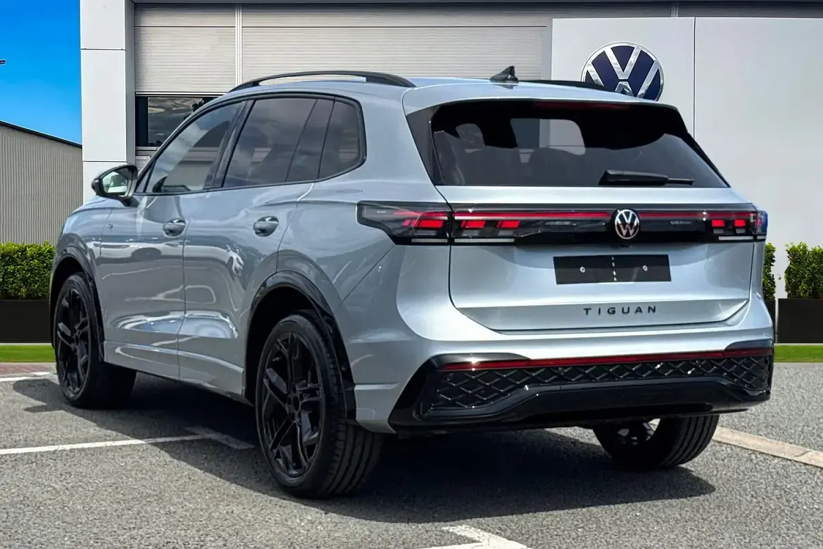New VW Tiguan Black Edition 150 HP (110 kW) 2026 Silver SUV