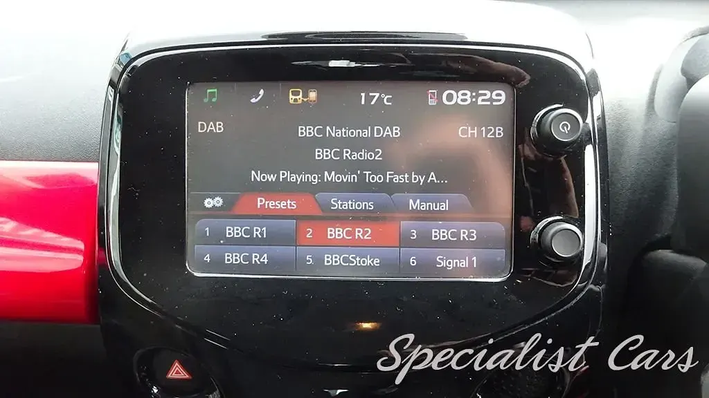 Used Toyota Aygo x-press 68 HP (50 kW) 2015 Red Hatchback