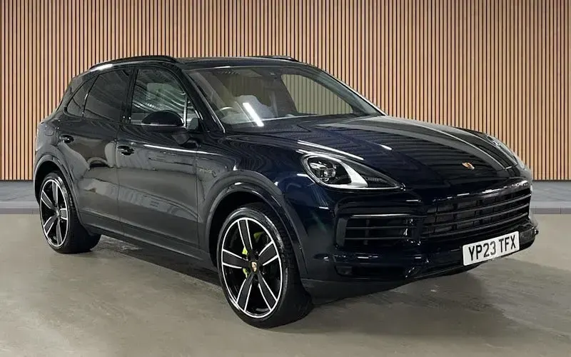 Used Porsche Cayenne Platinum Edition 462 HP (339 kW) 2022 SUV