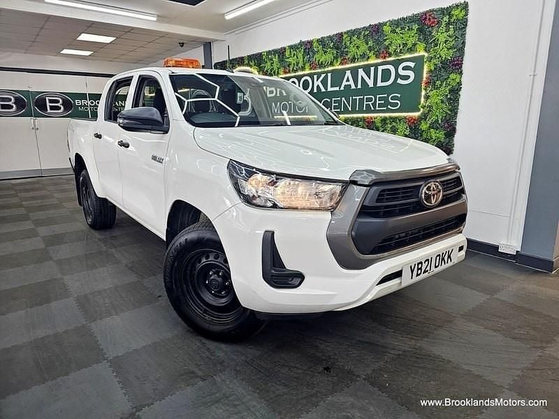White Used 2021 Toyota HiLux Active Pickup | £18,685 (Fair price) - Image 1/3