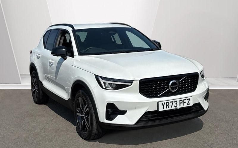 Used 2026 Volvo XC40 Plus SUV | £27,790 (Good price) - Image 1/4