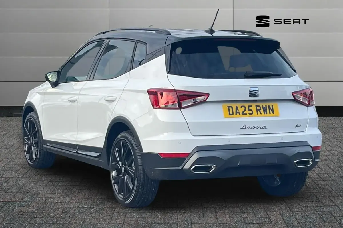 Used Seat Arona Black Edition 114 HP (83 kW) 2025 White SUV