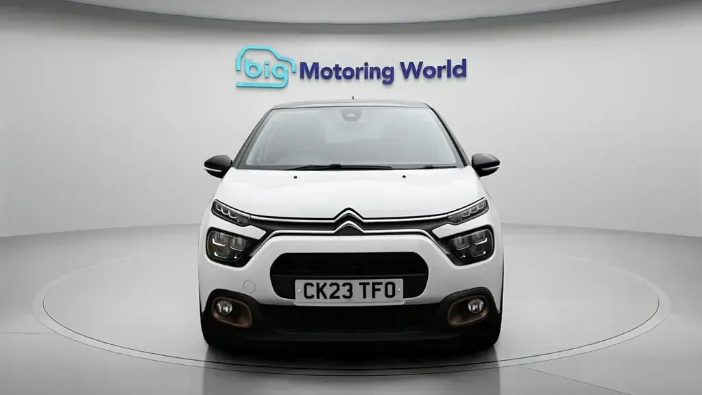 Used Citroën C3 PureTech 83 HP (61 kW) 2023 White Hatchback
