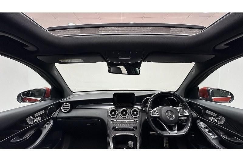 Used Mercedes GLC250 AMG line 211 HP (155 kW) 2018 Red SUV