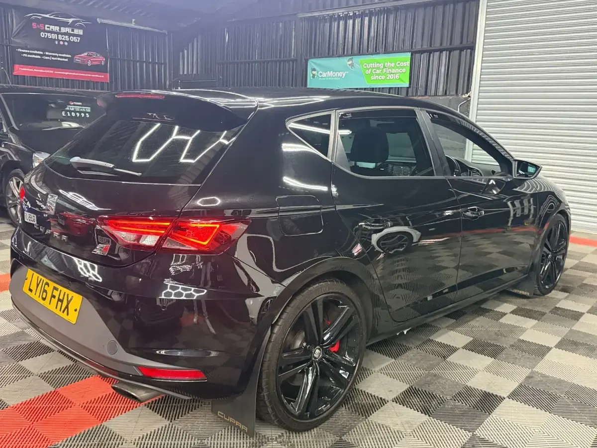 Second-hand Seat Leon CUPRA 280 CP (205 kW) 2016 Negru Hatchback