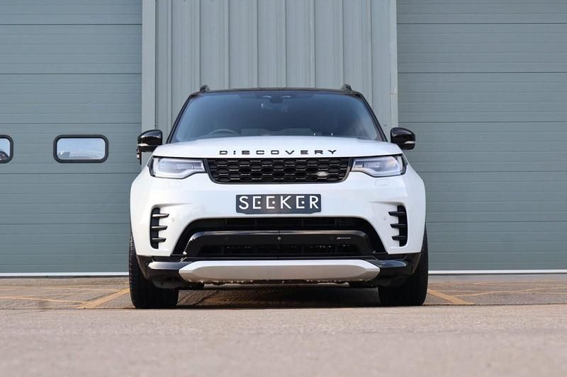Used Land Rover Discovery 5 SE Dynamic 2023 White SUV