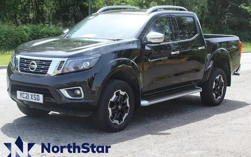 Käytetty Nissan Navara Tekna 190 HP (139 kW) 2021 Nouto