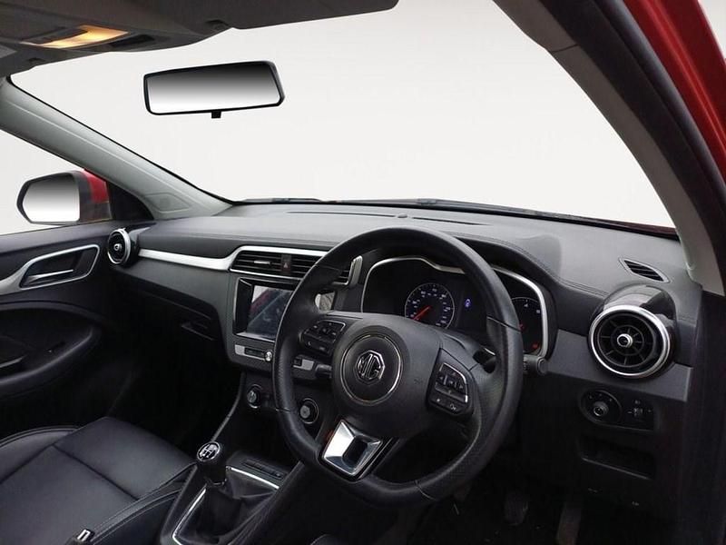 Used MG ZS Exclusive 106 HP (77 kW) 2018 Red SUV