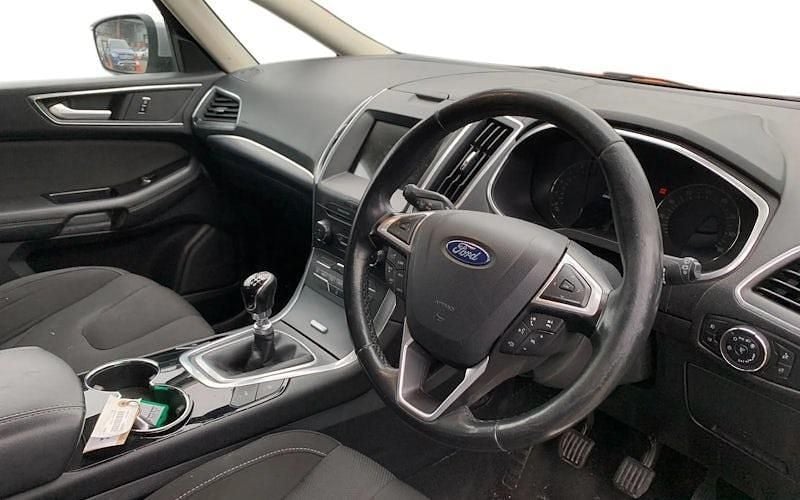 Used Ford S-MAX Titanium 150 HP (110 kW) 2017 Silver MPV