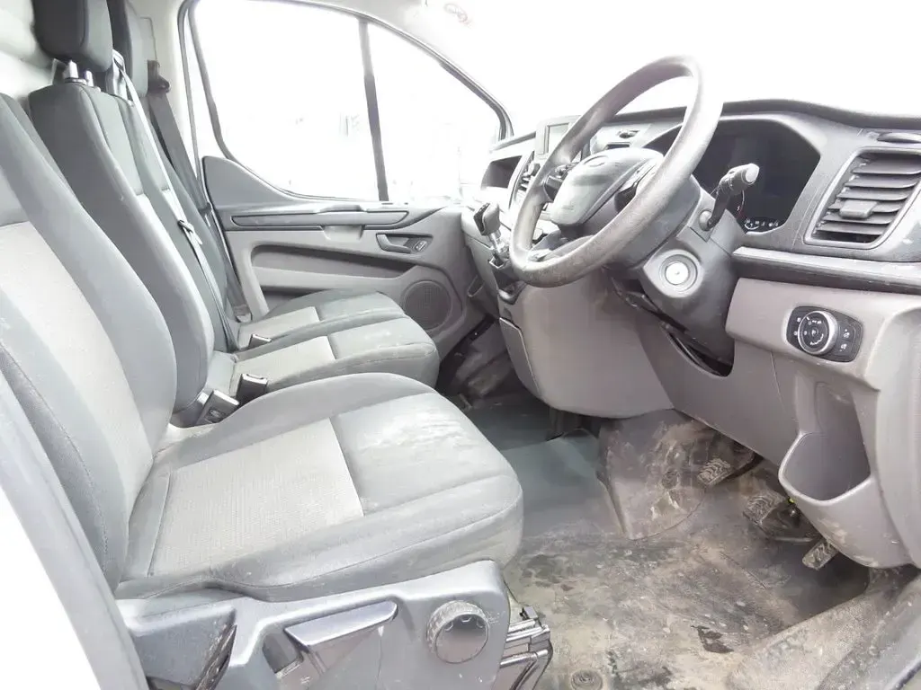Used Ford Transit Custom 105 HP (77 kW) 2020 White Van