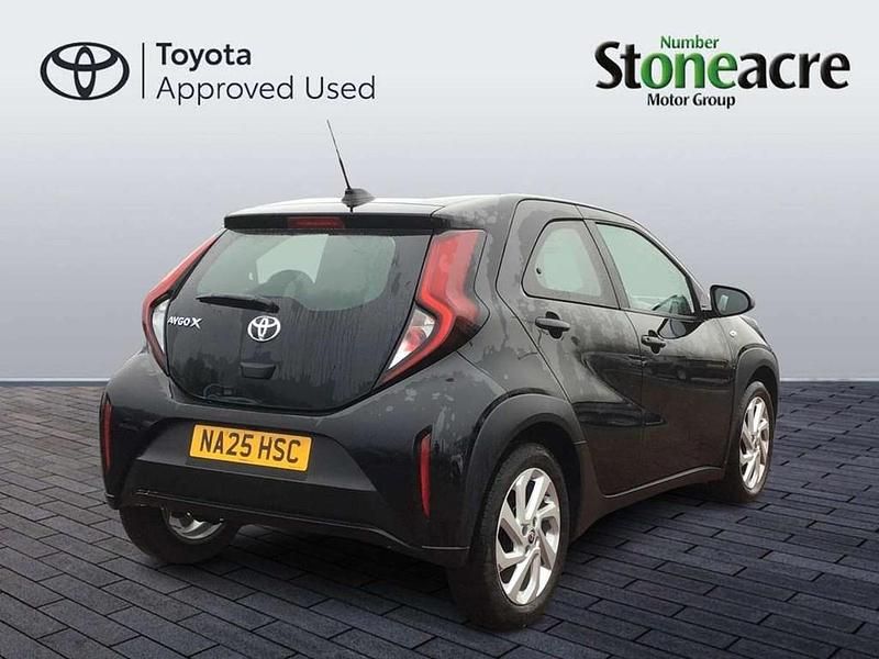 Used Toyota Aygo X PURE 72 HP (52 kW) 2025 Black SUV