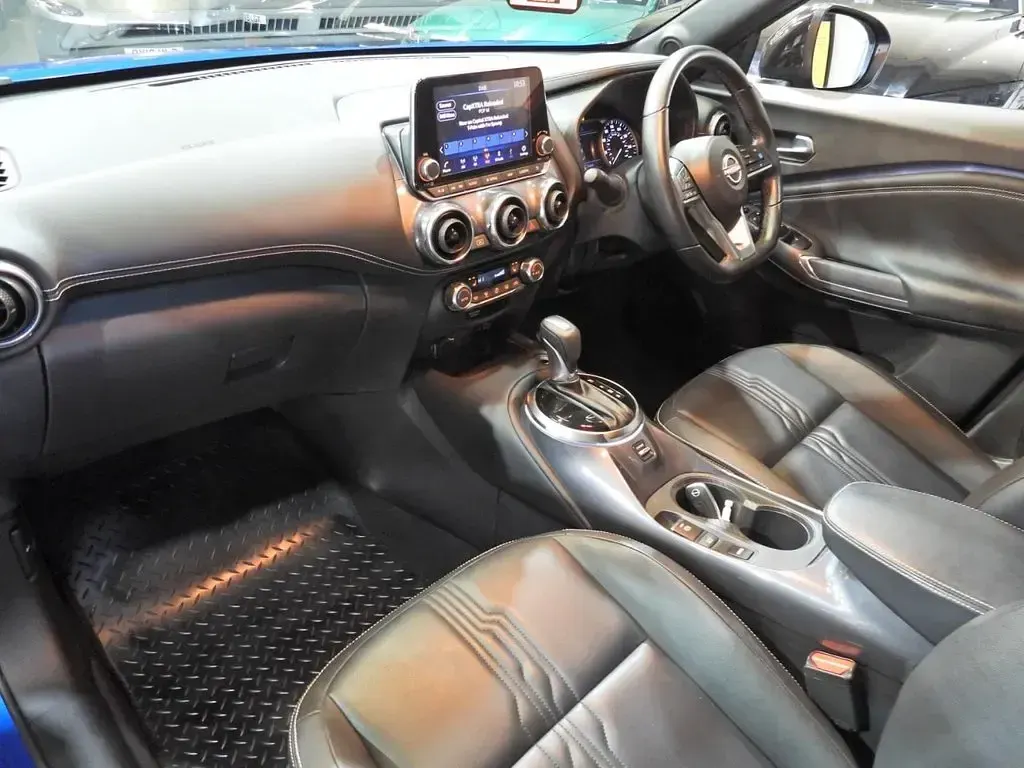 Used Nissan Juke Tekna 143 HP (105 kW) 2022 Blue SUV
