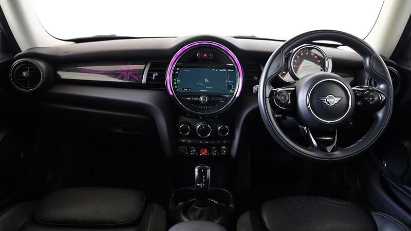 Used Mini Cooper D Hatch 114 HP (83 kW) 2018 White Hatchback