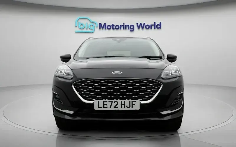 Usado Ford Kuga Vignale 224 HP (164 kW) 2023 SUV