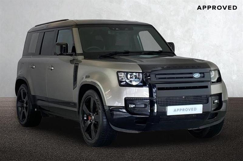 Used Land Rover Defender 350 HP (257 kW) 2024 Silicon silver Estate
