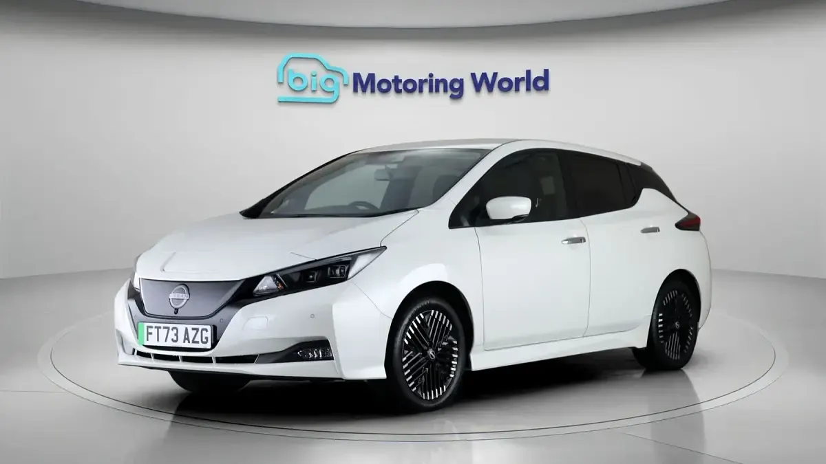 Used Nissan Leaf Tekna 110 kW (150 HP) 2023 White Hatchback