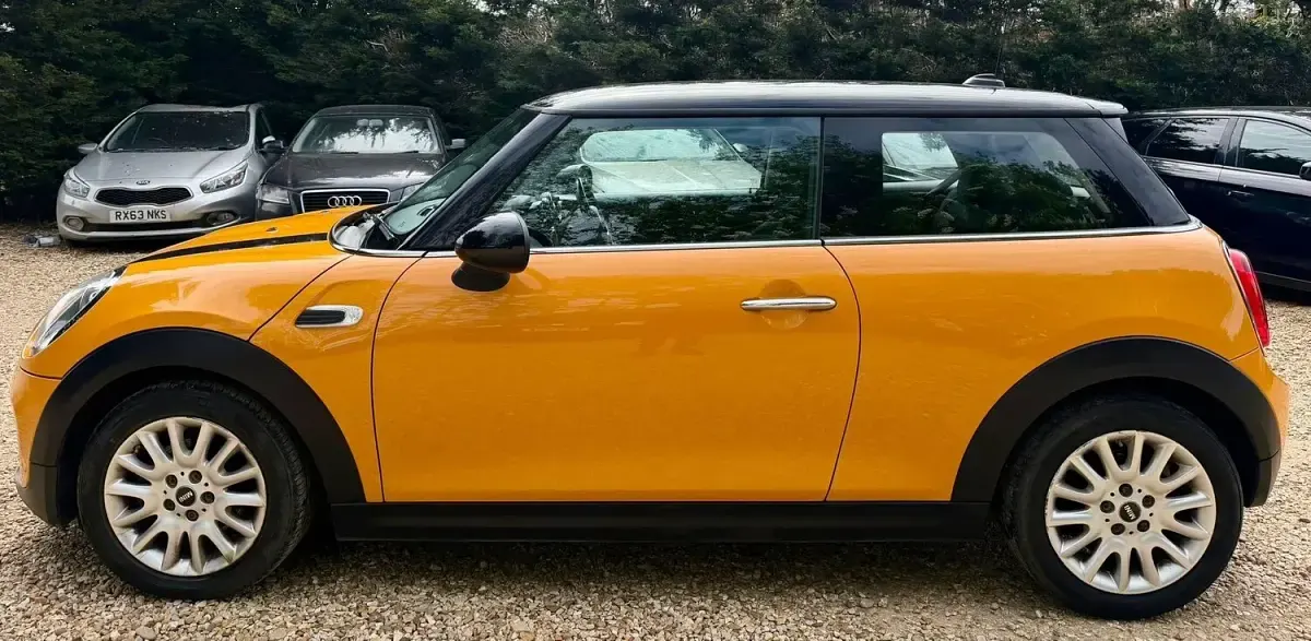 Used Mini Cooper D Hatch 116 HP (85 kW) 2015 Orange Hatchback