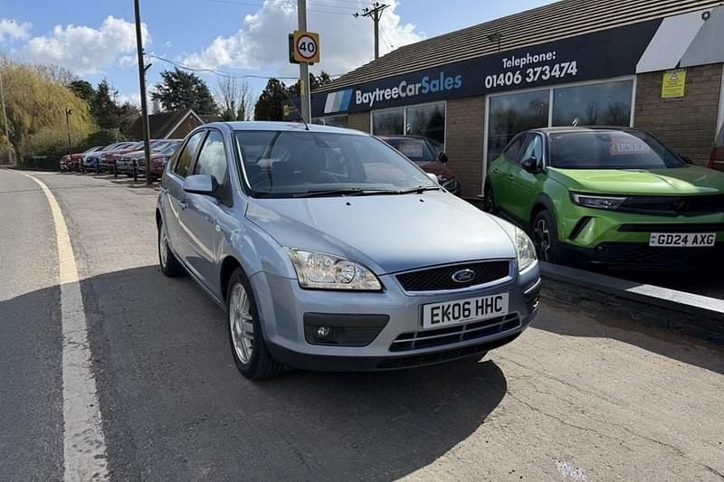 Used Ford Focus Ghia 115 HP (84 kW) 2006 Blue Hatchback
