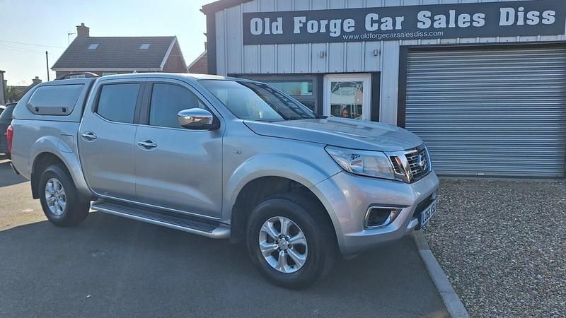 Used Nissan Navara Acenta 161 HP (118 kW) 2016 Silver Pickup