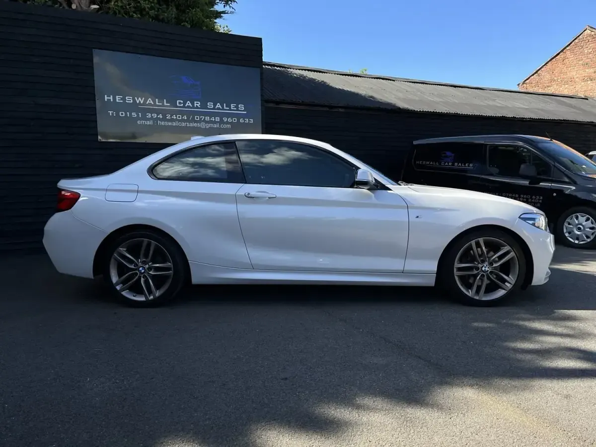 Begagnad BMW 220 M Sport 2018 Vit Sportkupé