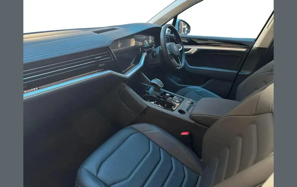 New VW Touareg Elegance 375 HP (275 kW) 2026 Silver SUV