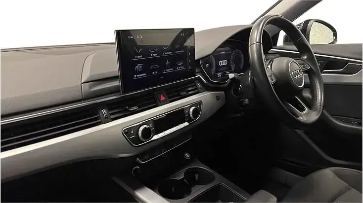 Begagnad Audi A4 Comfort 150 HK (110 kW) 2022 Svart Kombi
