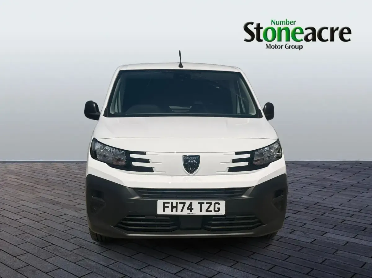 Used Peugeot Partner 131 HP (96 kW) 2025 White MPV