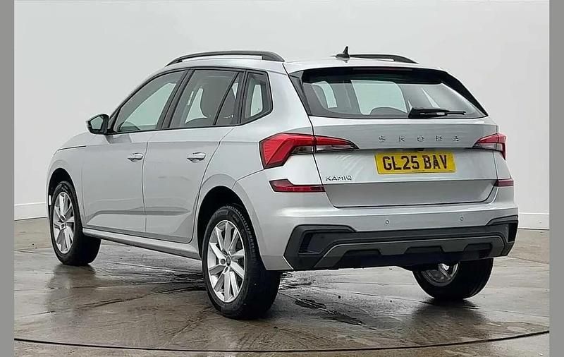 Used Skoda Kamiq SE 94 HP (69 kW) 2025 Brilliant silver metallic SUV