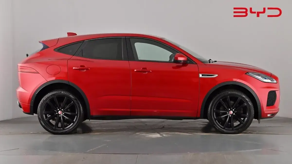 Used Jaguar E-Pace R-Dynamic 200 HP (147 kW) 2019 Firenze red SUV