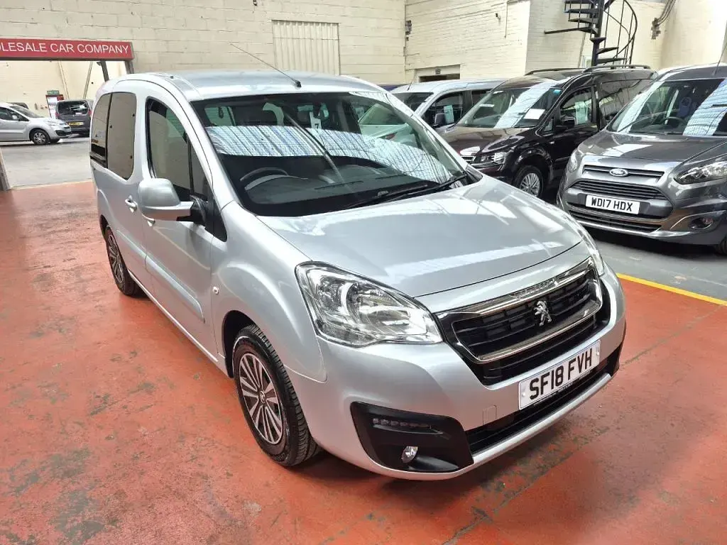 Used Peugeot Partner S 2018 Silver MPV