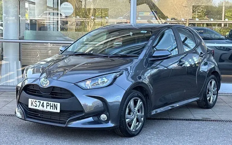 Second-hand Toyota Yaris Hybrid 116 CP (85 kW) 2026 Hatchback