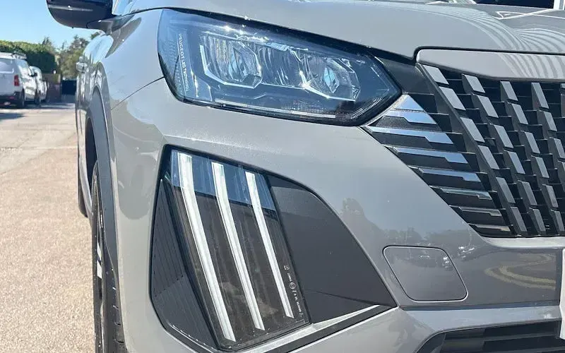 Used Peugeot 2008 Allure 131 HP (96 kW) 2024 Grey SUV