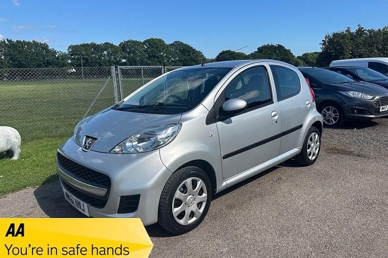 Silver Used 2011 Peugeot 107 Hatchback | £2,795 (Fair price) - Image 1/1