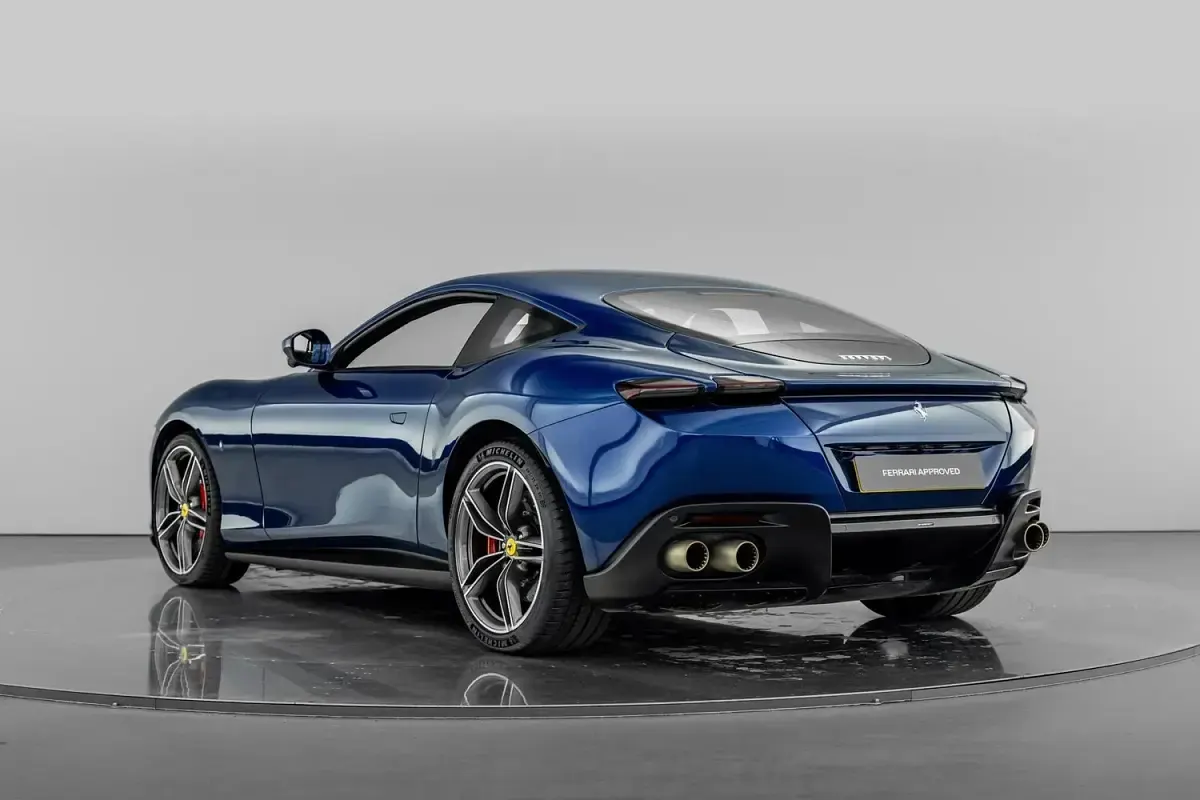 Used Ferrari Roma 620 HP (456 kW) 2021 Blue Coupe