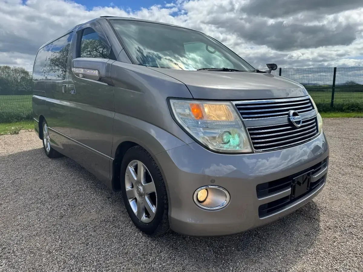Used Nissan Elgrand Premium Edition 2009 Grey MPV